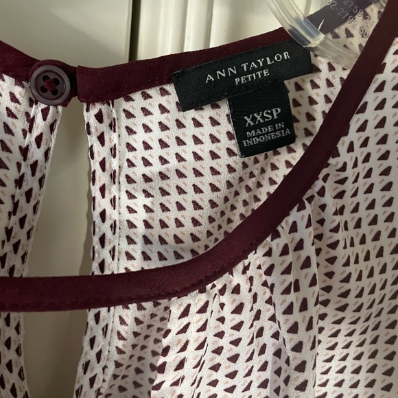 Blouse - Picture 2 of 4